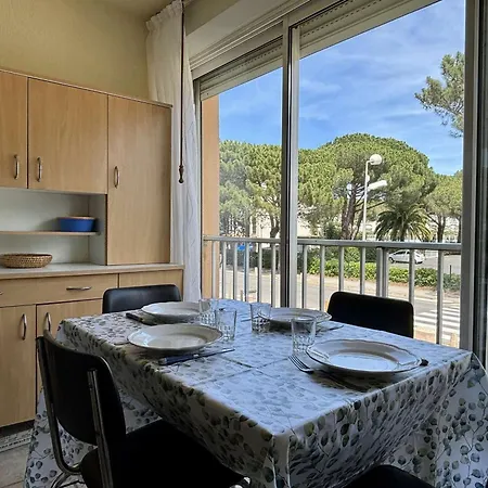 2 Pieces Avec Piscine, Parking, A 400m De La - - Fr-1-225-629 شقة *
